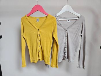 Lot de 2 gilets Petit Bâteau 8 ans