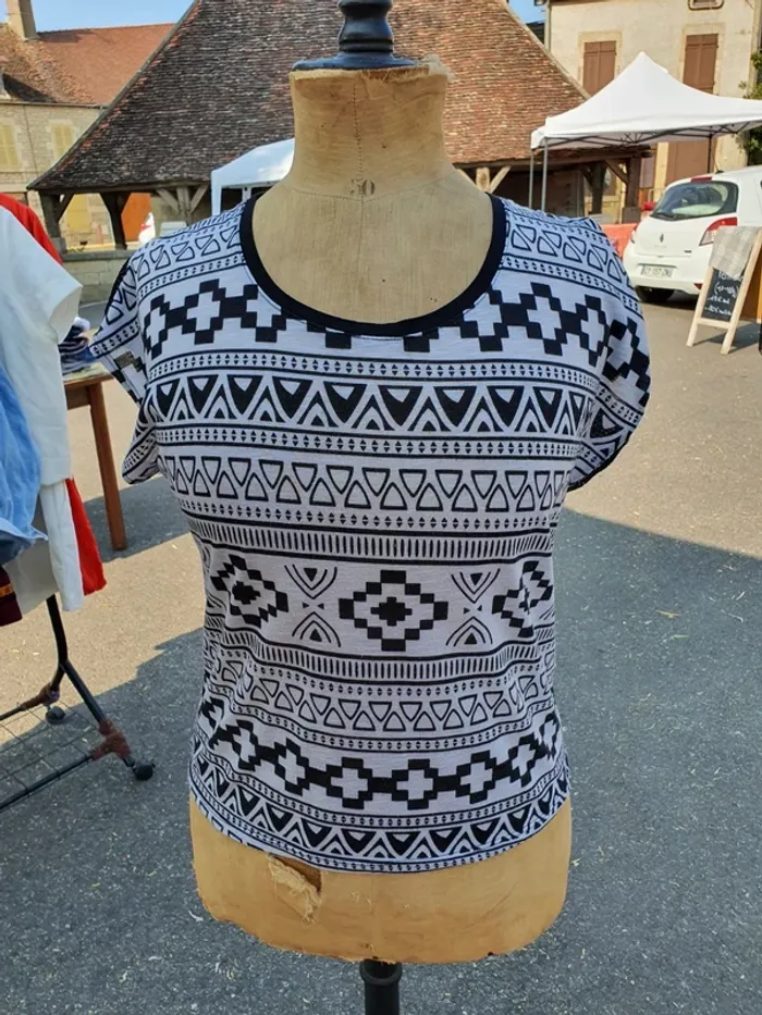Haut motif ethnique @