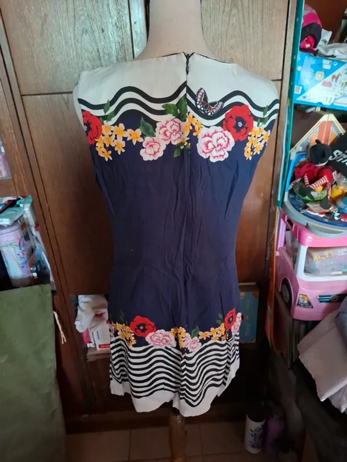 Robe desigual 40 - photo numéro 2