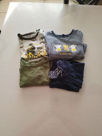 Lot vêtements garçon tee shirt pull et pijama 2 pieces12 mois