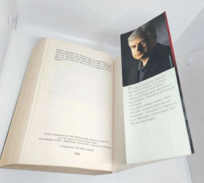 "Crains le pire", de Linwood Barclay.
France loisirs.
544 pages.
ISBN : 978.2.298.03922.1 - photo numéro 8