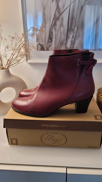 Bottines en cuir neuves taille 41