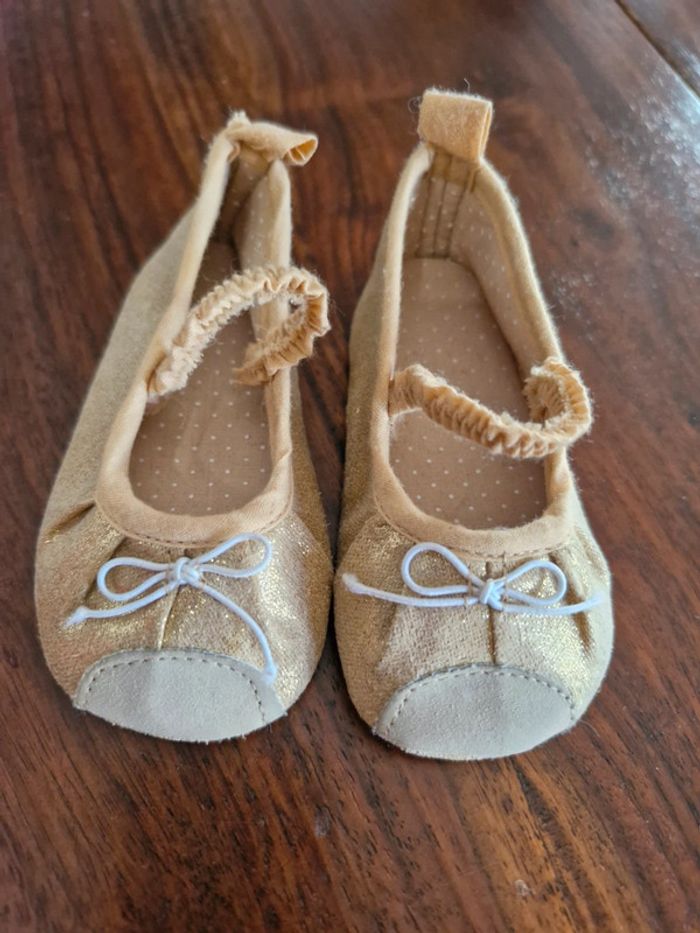 Chausson bébé fille