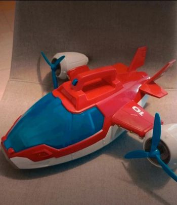 Avion sonore pat patrouille  ( piles neuves)