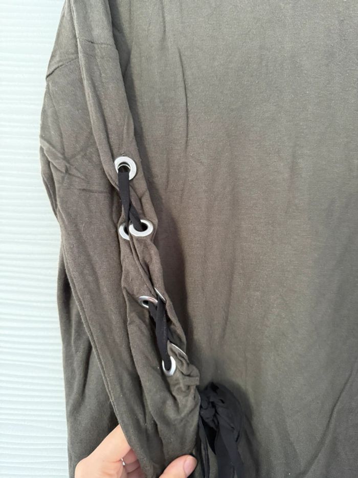 Pull fin t-shirt manches longues kaki uni basique avec noeuds sur les manches - photo numéro 3