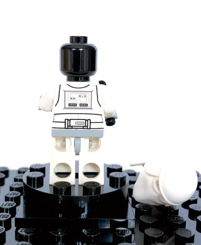 LEGO Star Wars épisode V - Snowtrooper - photo numéro 8