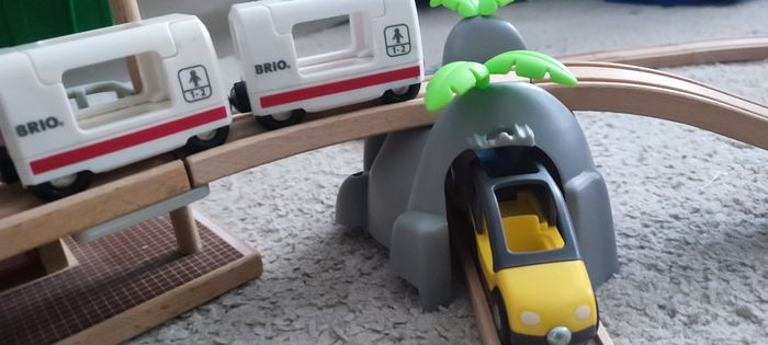 Joli circuit de petit train en bois Brio et Delta pont tunnel - photo numéro 7