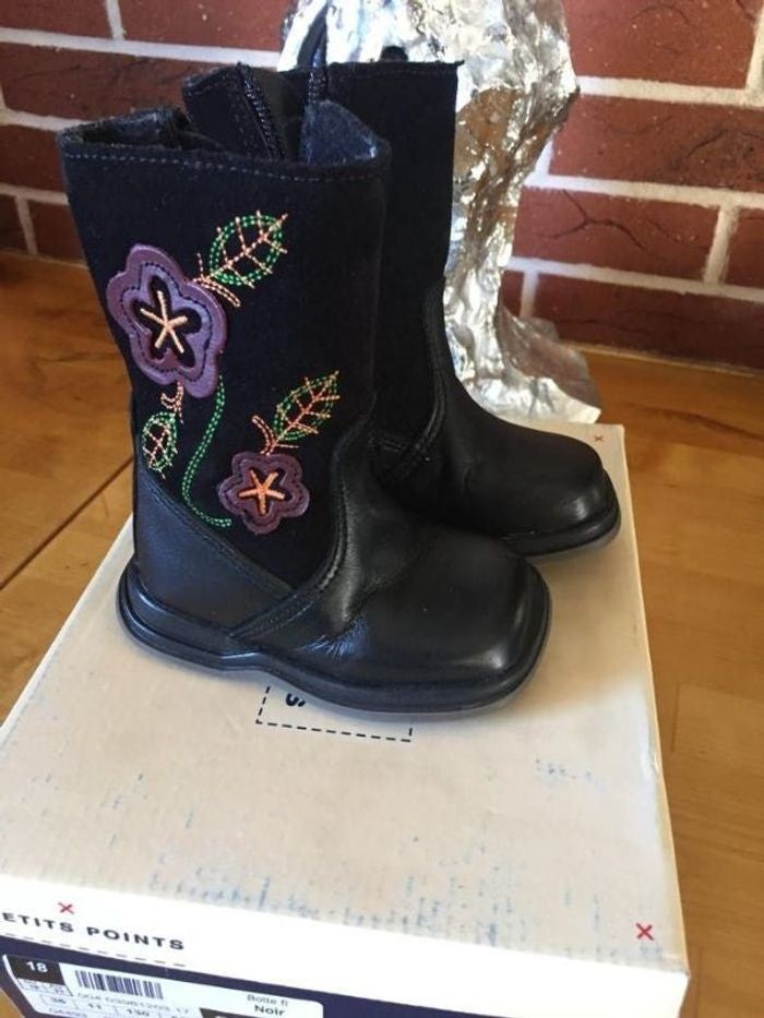 Bottes pointure 18 neuve