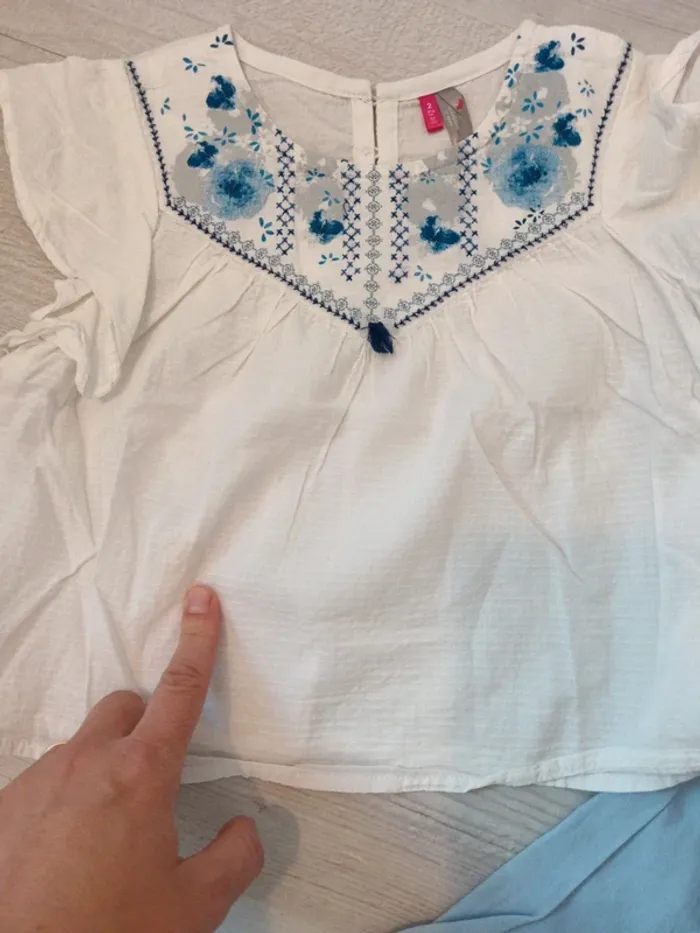 2 blouses 2 ans - photo numéro 5