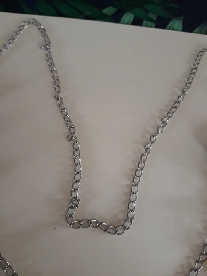 Sautoir multirangs argenté et noir - photo numéro 5