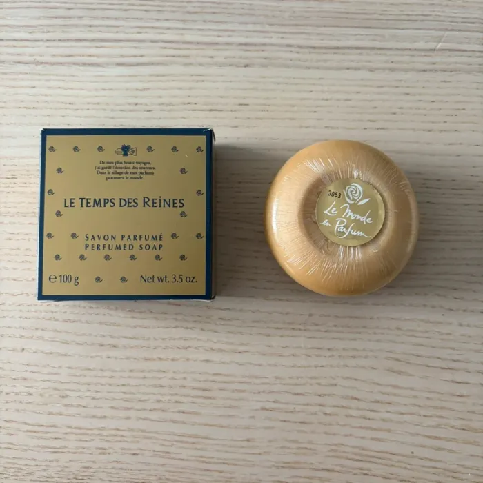 Savon Le monde en parfum • Le temps des reines 🌼