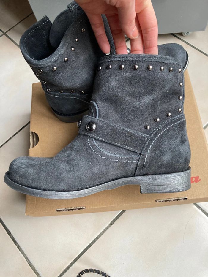 Neuves - bottines BATA nubuck grises 38 - photo numéro 4
