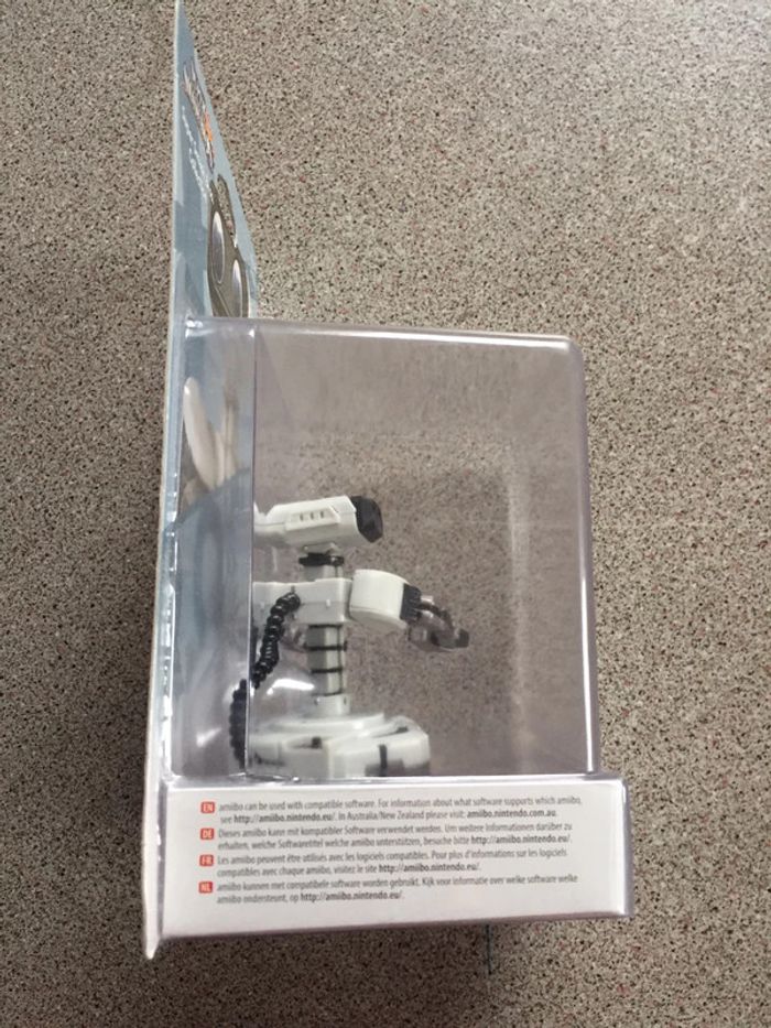 Figurine Nintendo amiibo Super Smash Bros R O B no 46 Neuve - photo numéro 5