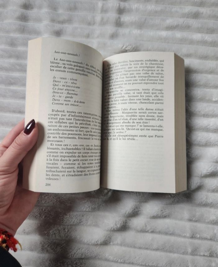 Livre Brexit Romance – Clémentine Beauvais, très bon état - photo numéro 4