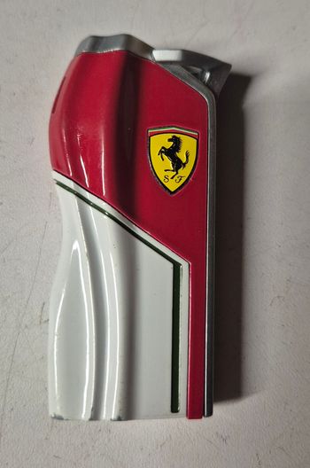 Briquet Ferrari vintage 7x3cm rouge blanc vert collection automobile
