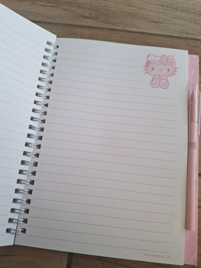 Cahier de notes hello kitty - photo numéro 2