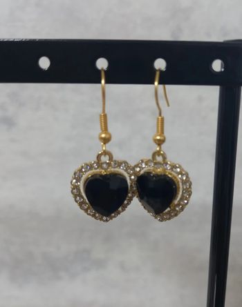 Boucle d'oreille cœur noir