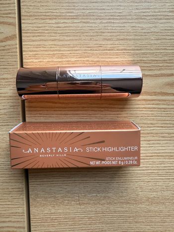 Highlighter Anastasia Beverly hills