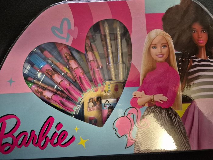 Malette coloriage barbie - photo numéro 2