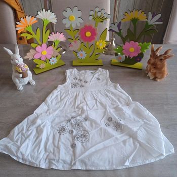 Magnifique robe blanche 23 mois