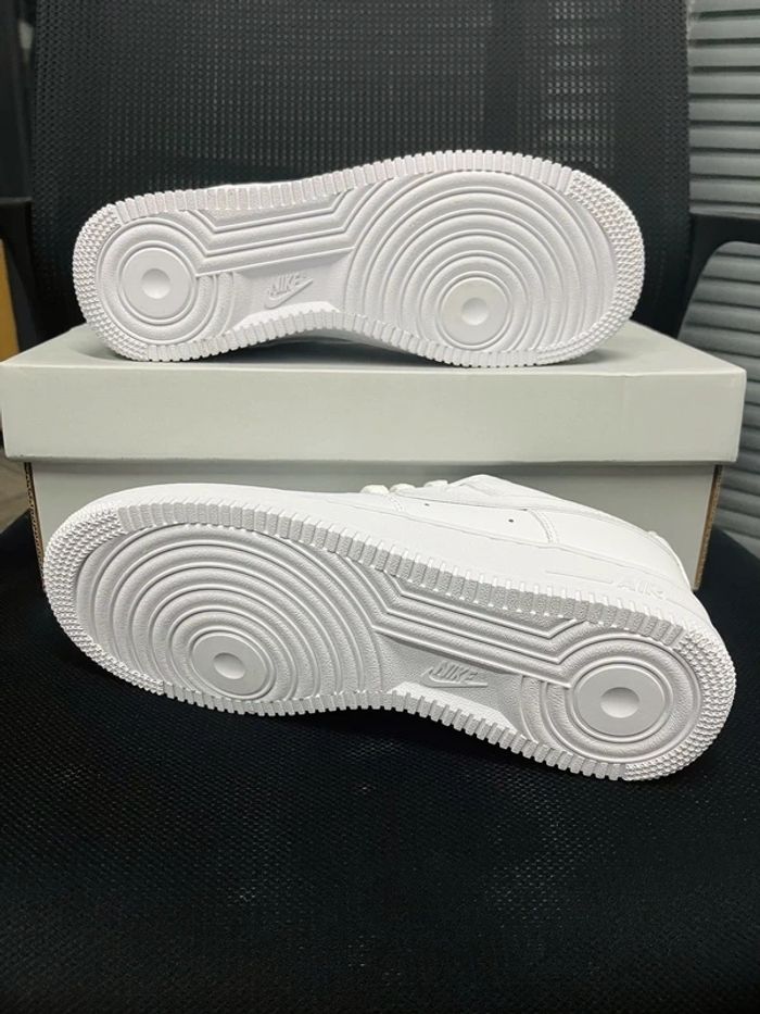 Nike Air Force 1 Low 'O7 White taille 40 - photo numéro 6