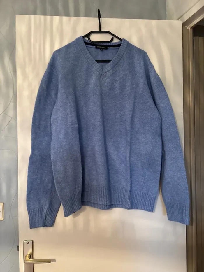 Pull bleu
