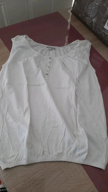 T-shirt sans manches