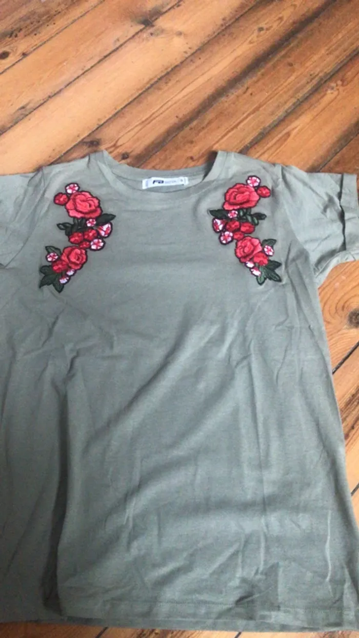 tee shirt