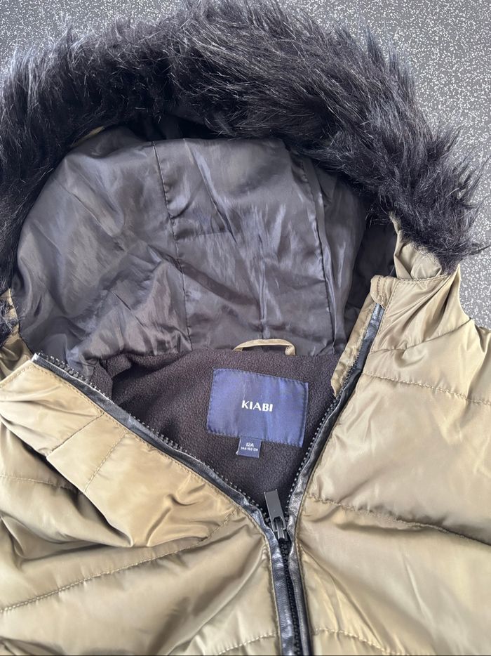 Kiabi - doudoune à capuche cintrée kaki fille 12 ans - photo numéro 2