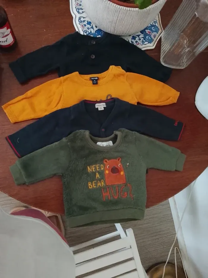 Lot de pull bebe