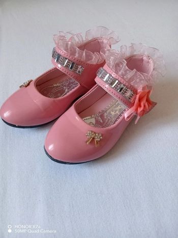 Chaussure taille 28 neuve