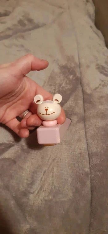 Cale porte de chambre en bois pour fille