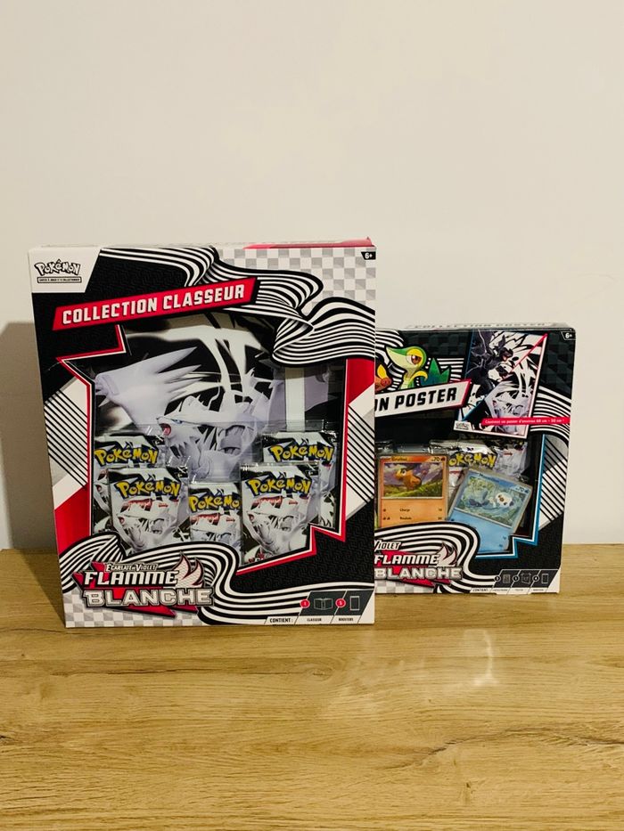 Lot de 2 coffrets Pokémon flammmes blanches et foudre noire