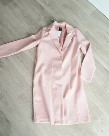Manteau rose Zara taille M - neuf