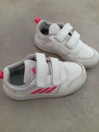 Baskets adidas T 26