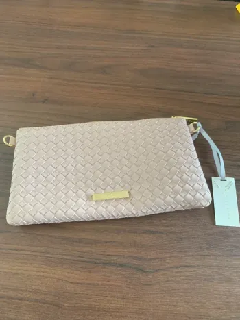 Katie Loxton pochette