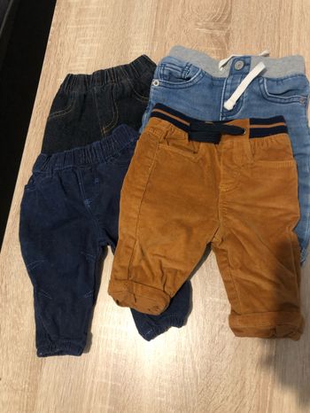 Lot 4 pantalons