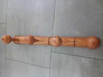 porte manteau en bois clair 4 tètes 48 cm
