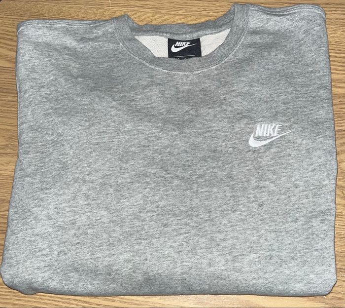Sweat nike gris sans capuche homme Taille M parfait état - photo numéro 3