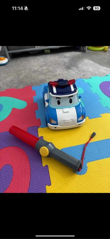 Voiture roulante Robocar Poli
