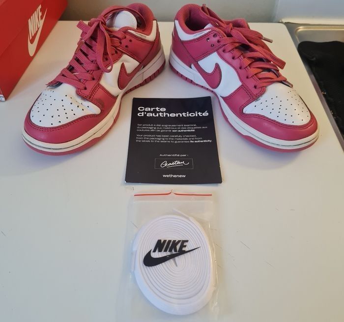 Nike dunk low archeo pink taille 37,5 - photo numéro 2