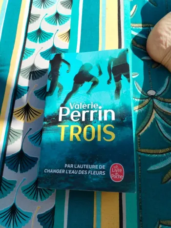 TROIS