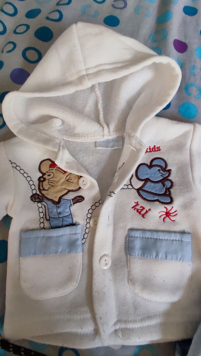 Lot pyjama une pièce velours/veste - photo numéro 2