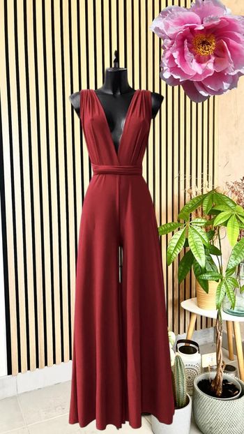 Superbe combi bordeaux plusieurs positions dos nu