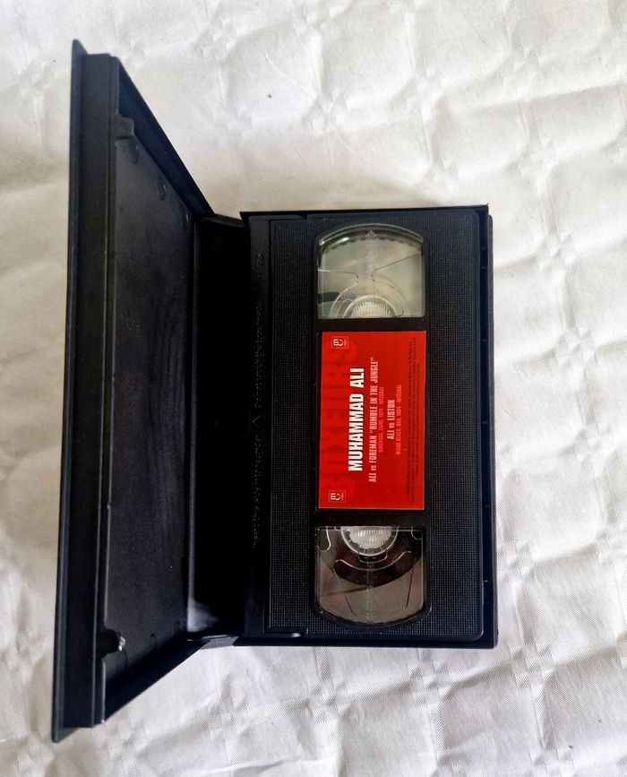 Cassette VHS  , Muhammad Ali  , boxeurs  , vs Liston - photo numéro 3