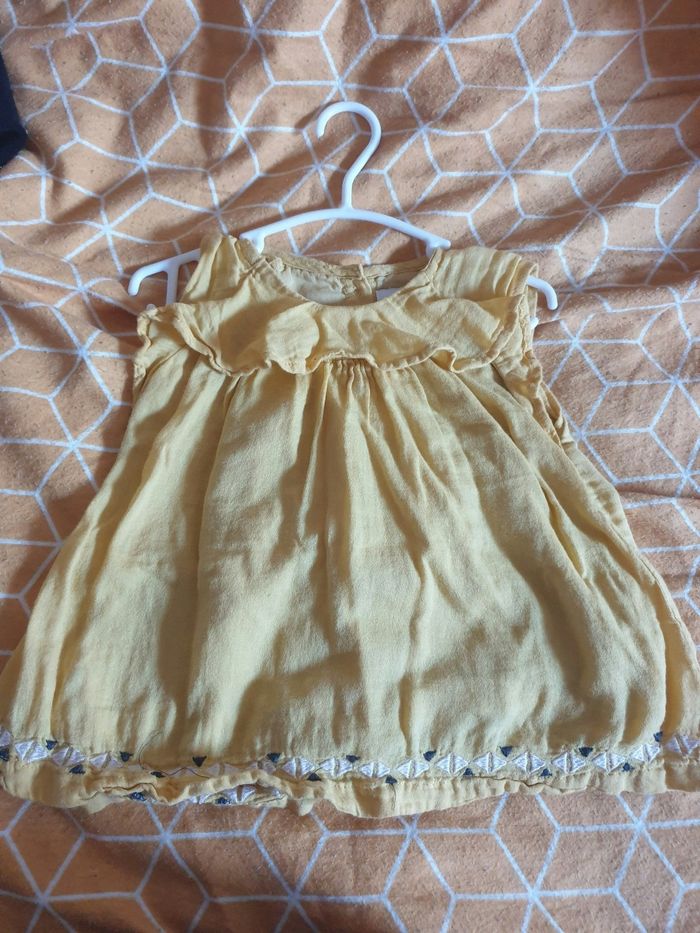 Hauts fille 6 mois - photo numéro 2