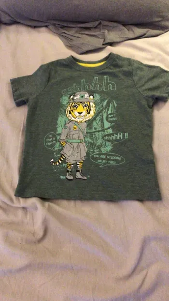 Tee shirt