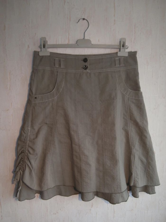 Jupe mi-longue kaki clair