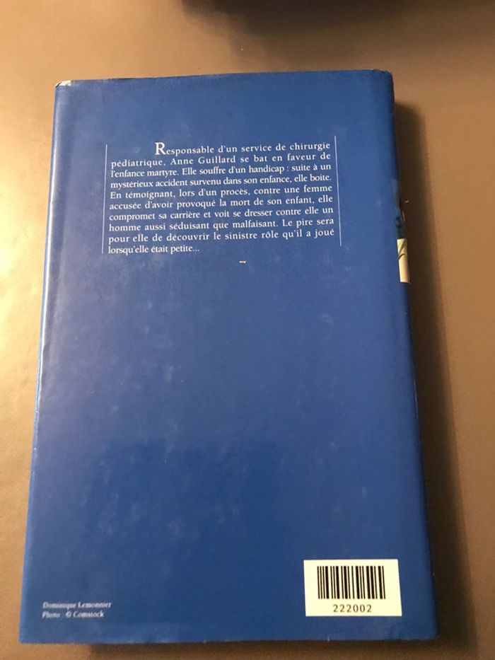 Livre Le secret du docteur Guillard - photo numéro 2