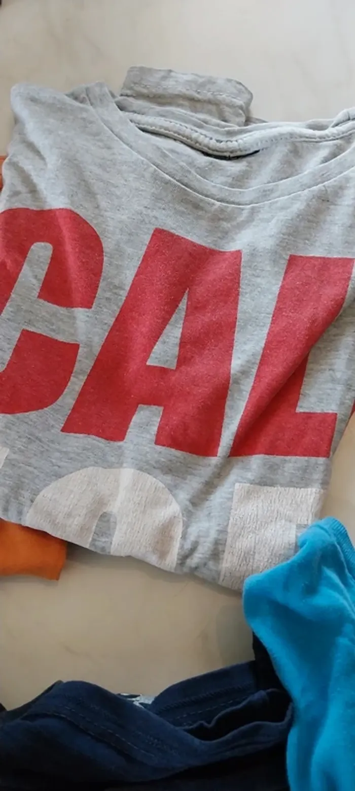 Lot de 8 tee-shirts garçon taille 8 ans - photo numéro 7